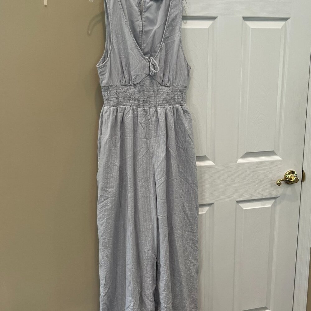AE Smocked Bodice V-Neck Jumpsuit - Picture 3 of 6